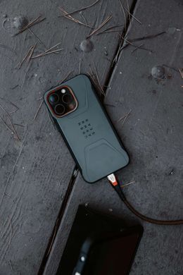 UAG Кабель USB-C > USB-C 3.2 зарядки/синхронизации 0.75м, 240Вт, Type-C, Rugged Double Braided Nylon, Black/Orange 9B4415114097 фото