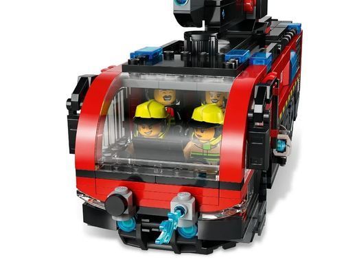 LEGO Конструктор LEGO City Пожежна вантажівка в аеропорту 60499 фото
