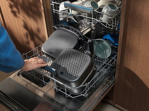 Electrolux Мультипіч 1500Вт, чаша-5.33л, сенсорне керування, 5 авто. програм, пластик, чорний EAF5B фото