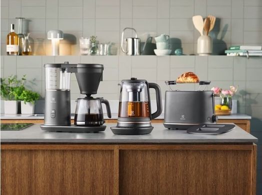 Electrolux Тостер, 980Вт, метал, чорний