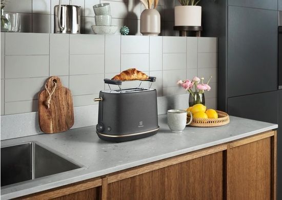 Electrolux Тостер, 980Вт, метал, чорний