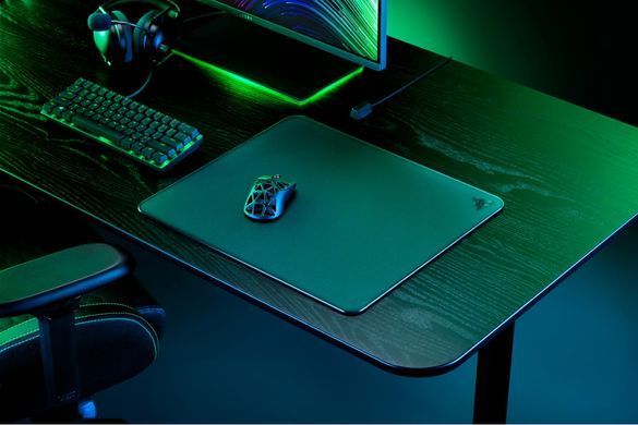 Razer Игровая поверхность Atlas, L (450x400x5мм), чёрный RZ02-04890100-R3M1 фото