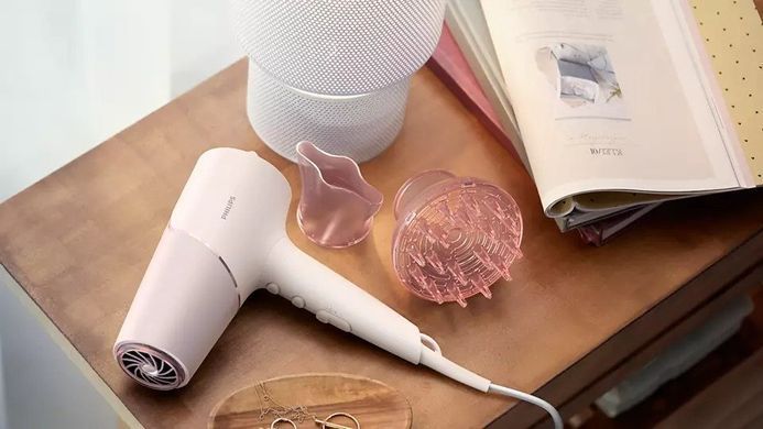 Philips Фен 5000 Series, 2300Вт, режимов-3, дифузор, иониз-я, хол. обдув, бело-розовый BHD530/00 фото