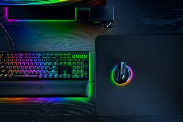 Razer Миша Pro Click V2, USB-A/WL/BT, Vertical Ed., чорний RZ01-05250100-R3G1 фото
