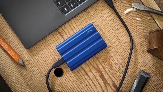 Samsung Портативний SSD 4TB USB 3.2 Gen 2 Type-C T7 Shield MU-PE4T0S/EU фото