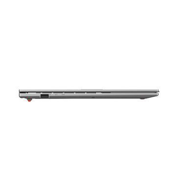 ASUS Ноутбук ASUS Vivobook Go 15 E1504FA-BQ049 15.6" FHD IPS, AMD R5-7520U, 8GB, F512GB, UMA, NoOS, Сріблястий 90NB0ZR1-M02DY0 фото