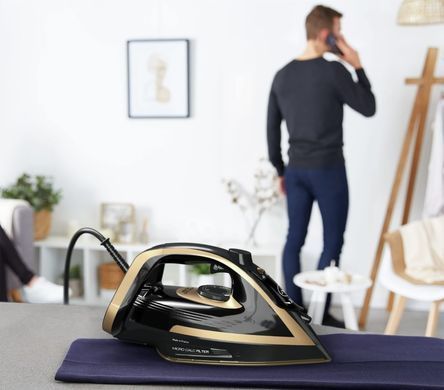 Утюг Tefal PUREGLISS, 3000Вт, 270мл, паровой удар -280гр, постоянный пар - 50гр, керам. подошва, черно-медный FV8064E0 фото