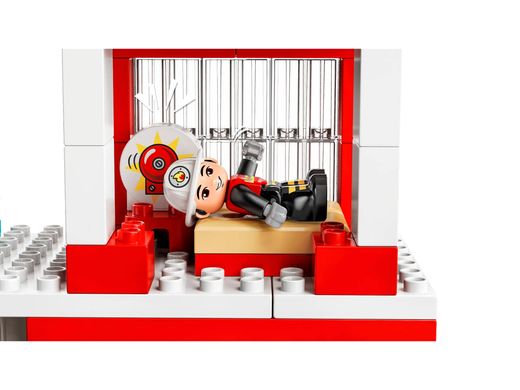Конструктор LEGO DUPLO Пожежна частина та гвинтокрил 10970 фото