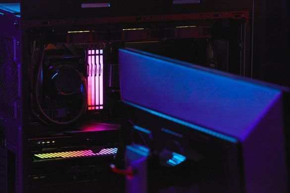 Kingston Память для ПК DDR5 5600 16GB KIT (8GBx2) FURY Beast RGB KF556C40BBAK2-16 фото