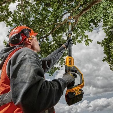 DeWALT Висоторіз ланцюговий акумуляторний безщітковий 18В шина 20см штанга 180-280см 4.0кг без АКБ та ЗП DCMPS567N фото