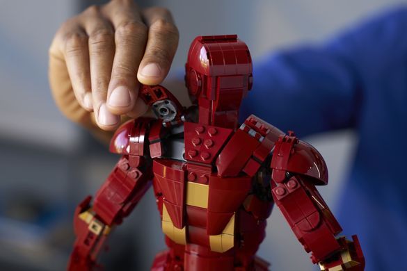 LEGO Конструктор LEGO Super Heroes Залізна Людина в броні Mark 3. Колекційний набір 76344 фото