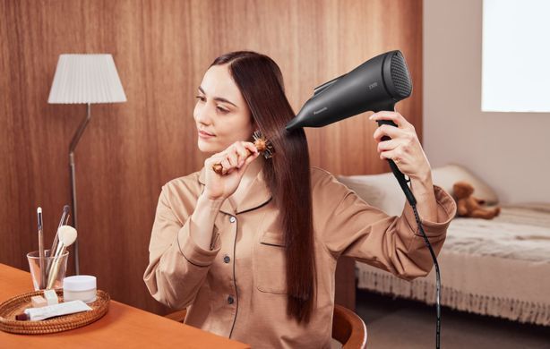 Panasonic Фен Panasonic, 2500Вт, 3 режими, іонізація, хол. обдув, чорний EH-NE85-K865 фото
