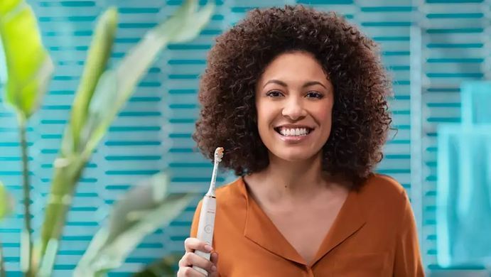 Philips Щетка зубная электр., Sonicare DiamondClean 9000 Series набор, 62т. колеб/мин, насадок-1, 2шт в наб., 1 зарядн.стакан+зарядка, черный, белый HX9914/69 фото