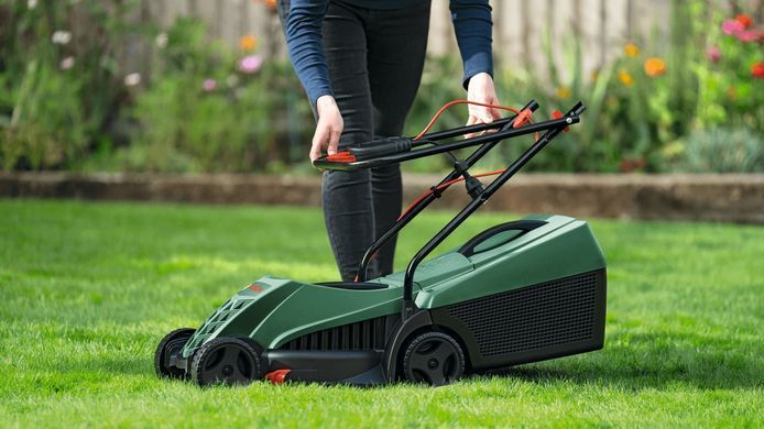Bosch Газонокосарка мережева EasyRotak 32-205 1200Вт 32см 31л 25-65мм 11.1кг 0.600.8A6.300 фото