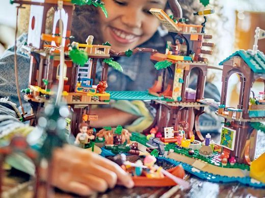 LEGO Конструктор Friends Будиночок на дереві у пригодницькому таборі 42631 фото