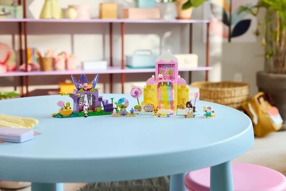 LEGO Конструктор Gabby's Dollhouse Гора сладостей и сад Китти 11205 фото