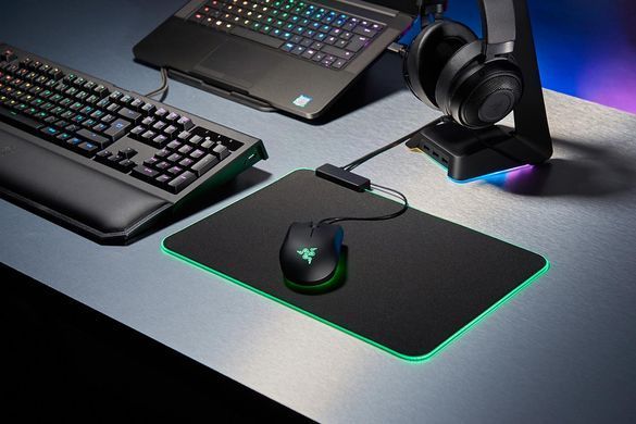 Razer Ігрова поверхня Goliathus Extended Chroma XXL Black (920х294х3мм) RZ02-02500300-R3M1 фото
