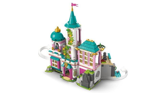 LEGO Конструктор LEGO Disney Princess Замок принцеси та королівські улюбленці 43267 фото