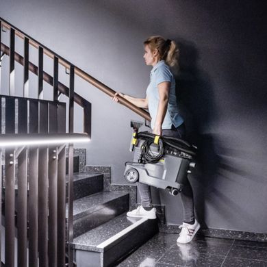 Karcher Пылесос моющий Puzzi 8/1 профессиональный 1.100-240.0 фото