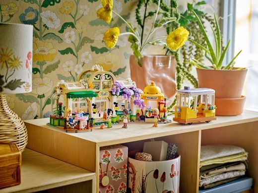 LEGO Конструктор LEGO Friends Кав'ярня з рослинами і квіткова крамниця 42671 фото