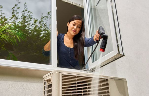 Bosch Минимойка высокого давления EasyAquatak 100, 1100Вт, 100бар, 270л/ч, шланг 3м, 4.5кг 0.600.8A7.E00 фото