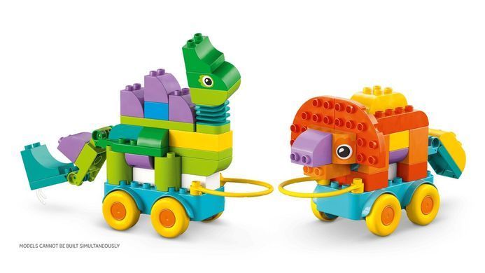LEGO Конструктор LEGO DUPLO Town Динозаври на колесах 3в1 10451 фото