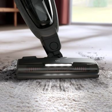 Electrolux Пылесос беспроводный, конт пыль -0.3л, автон. раб. до 55мин, вес-2.8кг, НЕРА, 2в1, турбо-щетка, BRC, 4 насадки, белый ES52HB25SH фото