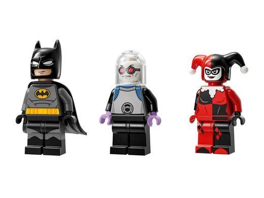 LEGO Конструктор Batman Бетмен на бетмобілі проти Харлі Квін і Містера Фріза 76274 фото