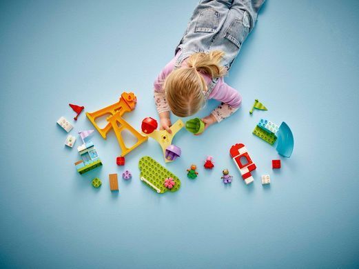 LEGO Конструктор LEGO DUPLO Peppa Pig Ярмарок розваг 10453 фото