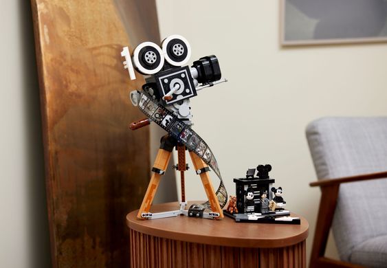 LEGO Конструктор Disney Камера вшанування Волта Діснея 43230 фото