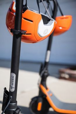 Электросамокат Segway-Ninebot детский C2, оранжевый AA.10.04.01.0013 фото