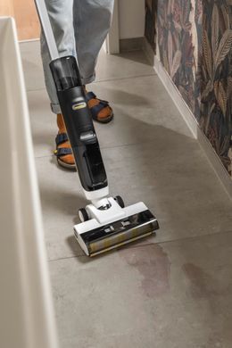 Karcher wireless VC FCV 3, 160W, dust cont -0.45L, water -0.8L, battery operation up to 30min, weihgt-3.7kg, 3in1, white 1.056-122.0 фото