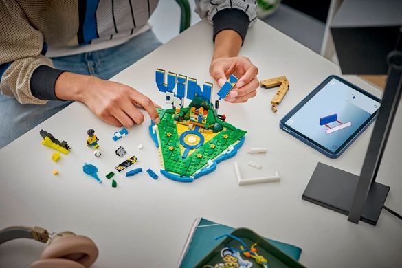 LEGO Конструктор LEGO Editions Football Вінісіус Жуніор &mdash; найкращі моменти футбольних матчів 43027 фото