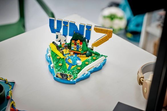 LEGO Конструктор LEGO Editions Football Вінісіус Жуніор &mdash; найкращі моменти футбольних матчів 43027 фото