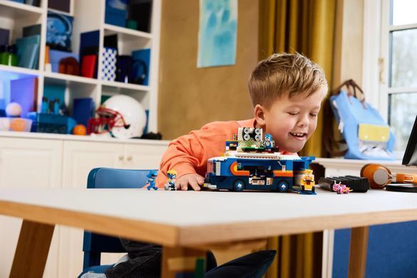 LEGO Конструктор Sonic Sonic та командна вантажівка 77006 фото