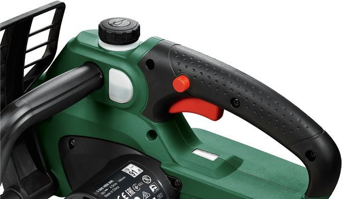 Bosch Пила цепная аккумуляторная UniversalChain 18 18В шина 20см 3кг без АКБ и ЗП 0.600.8B8.001 фото