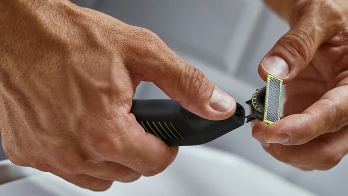 Philips Бритва електр. OneBlade Pro, Li-Ion, сух.+волог., індикатор заряду, чорний QP6506/15 фото