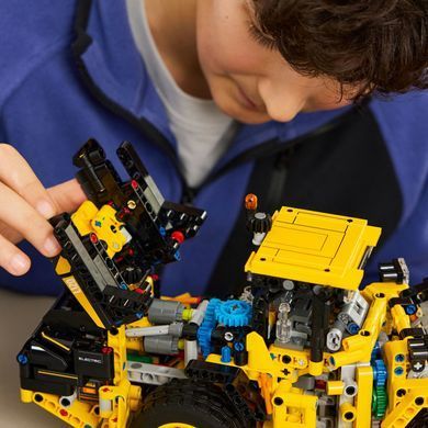 LEGO Конструктор LEGO Technic Колісний навантажувач Volvo L120 Electric 42209 фото