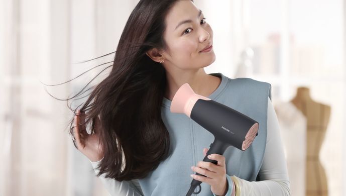 Philips Фен 3000 Series, 2100Вт, 3 режими, іонізація, хол. обдув, чорно-рожевий BHD350/10 фото