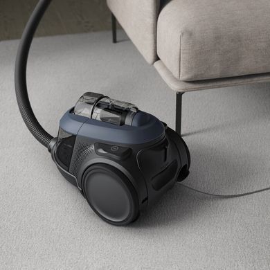 Electrolux Пылесос контейнерный, 700Вт, конт пыль -1.6л, HEPA12, 4 насадки, синий EL61C3DB фото