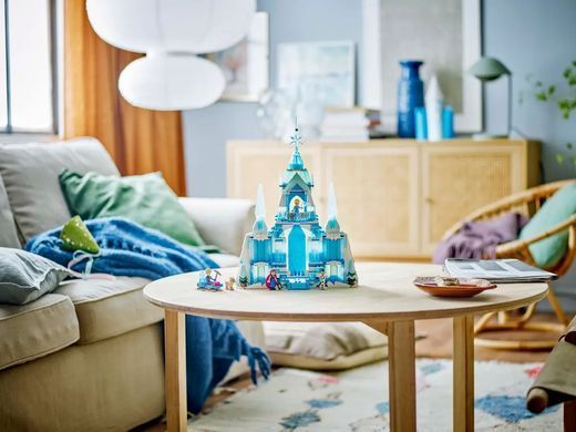 LEGO Конструктор Disney Крижаний палац Ельзи 43244 фото