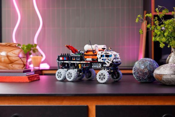 LEGO Конструктор Technic Марсохід команди дослідників 42180 фото