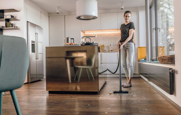 Karcher Пылесос профессиональный KWD 1W V-12/2/18, 1000Вт, контейнер 12л, 3.58кг 1.628-401.0 фото