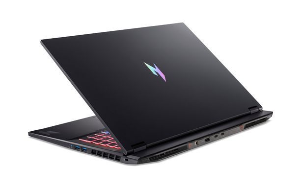 Acer Ноутбук Acer Nitro 18 AN18-61 18" WQXGA IPS, AMD R9-365, 32GB, F2TB, NVD5070Ti-12, Lin, чорний NH.QYFEU.003 фото