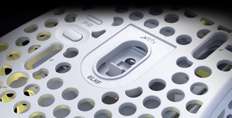 Cherry Xtrfy Мышь M4, WL/USB-A, RGB, белый M4W-RGB-WHITE фото