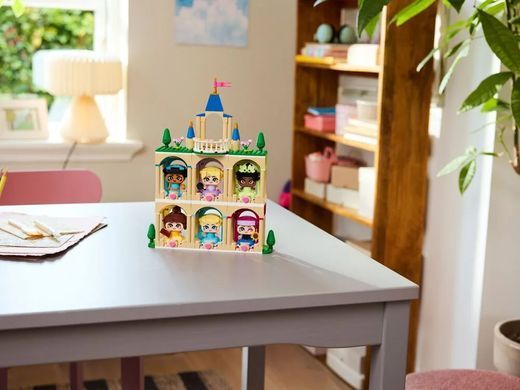LEGO Конструктор LEGO Disney Princess Мініпринцеси Бель і Тіана з замком 43291 фото