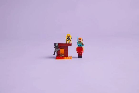 LEGO Конструктор Minecraft Битва с лавой в Незере 21266 фото