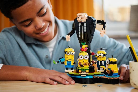 LEGO Конструктор Despicable Me 4 Ґру й посіпаки з кубиків 75582 фото