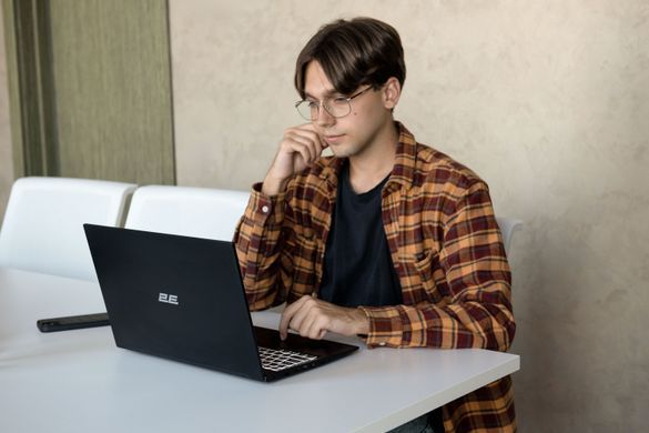 2E Ноутбук Imaginary 15.6" FHD IPS AG, Intel i5-1335U, 16GB, F256GB, UMA, Win11PE, Чорний NL57AU-15UA21-W11EDU6 фото