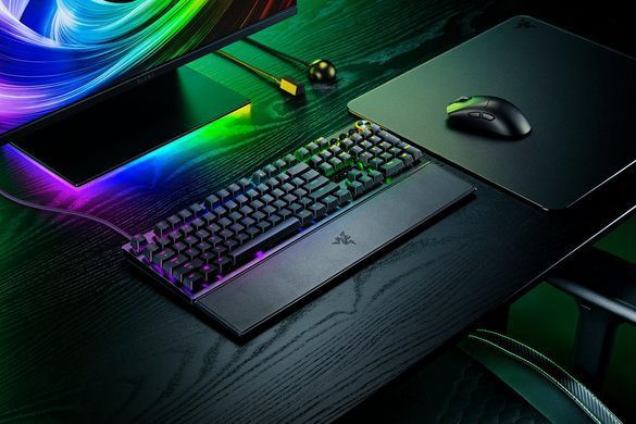 Razer Клавиатура механическая Huntsman V3 Pro 8KHz, 104key, Analog Optical Switch Gen-2, USB-A, EN, RGB, чёрный RZ03-05530100-R3M1 фото